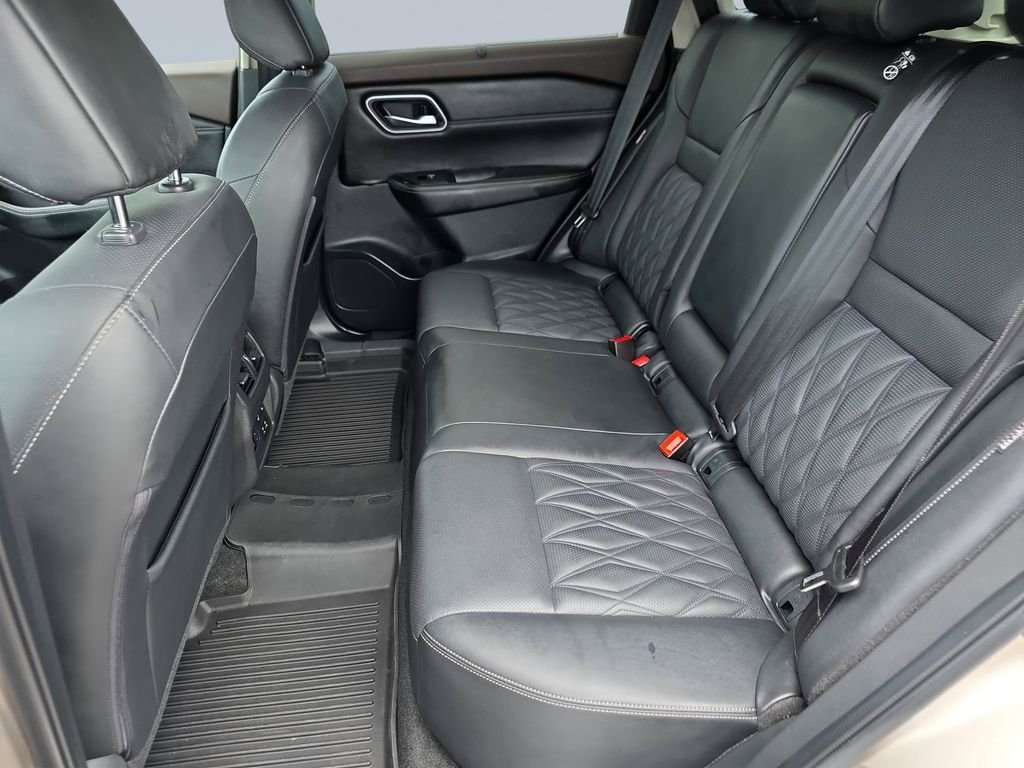2021 Nissan Rogue Platinum - Photo 30