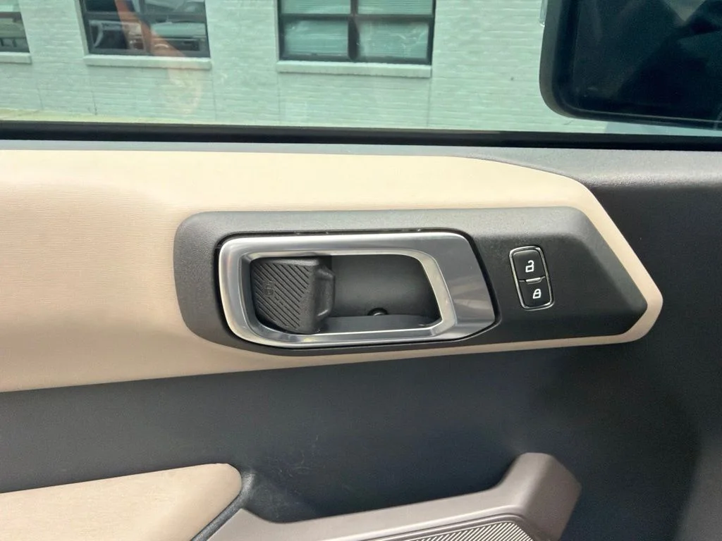 Used 2023 Gray Ford Wildtrak image 19