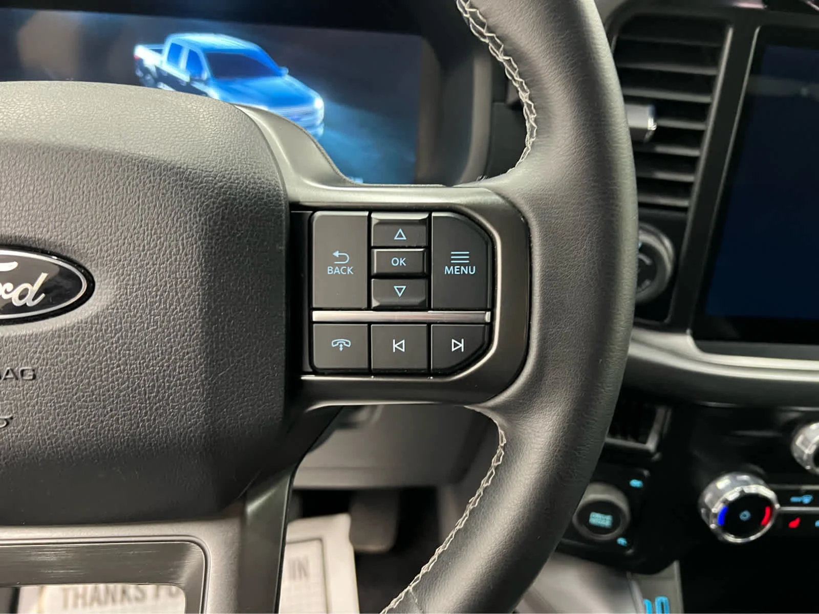 Used 2024 Avalanche Gray Ford XLT image 20
