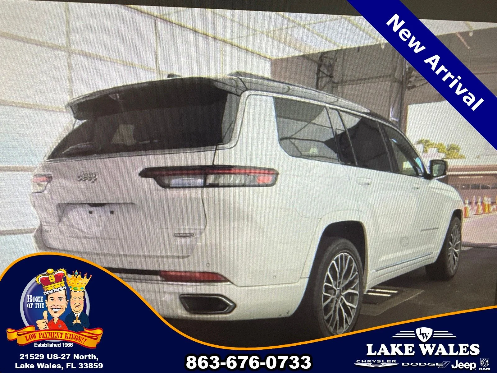 Used 2025 White Jeep Summit image 3