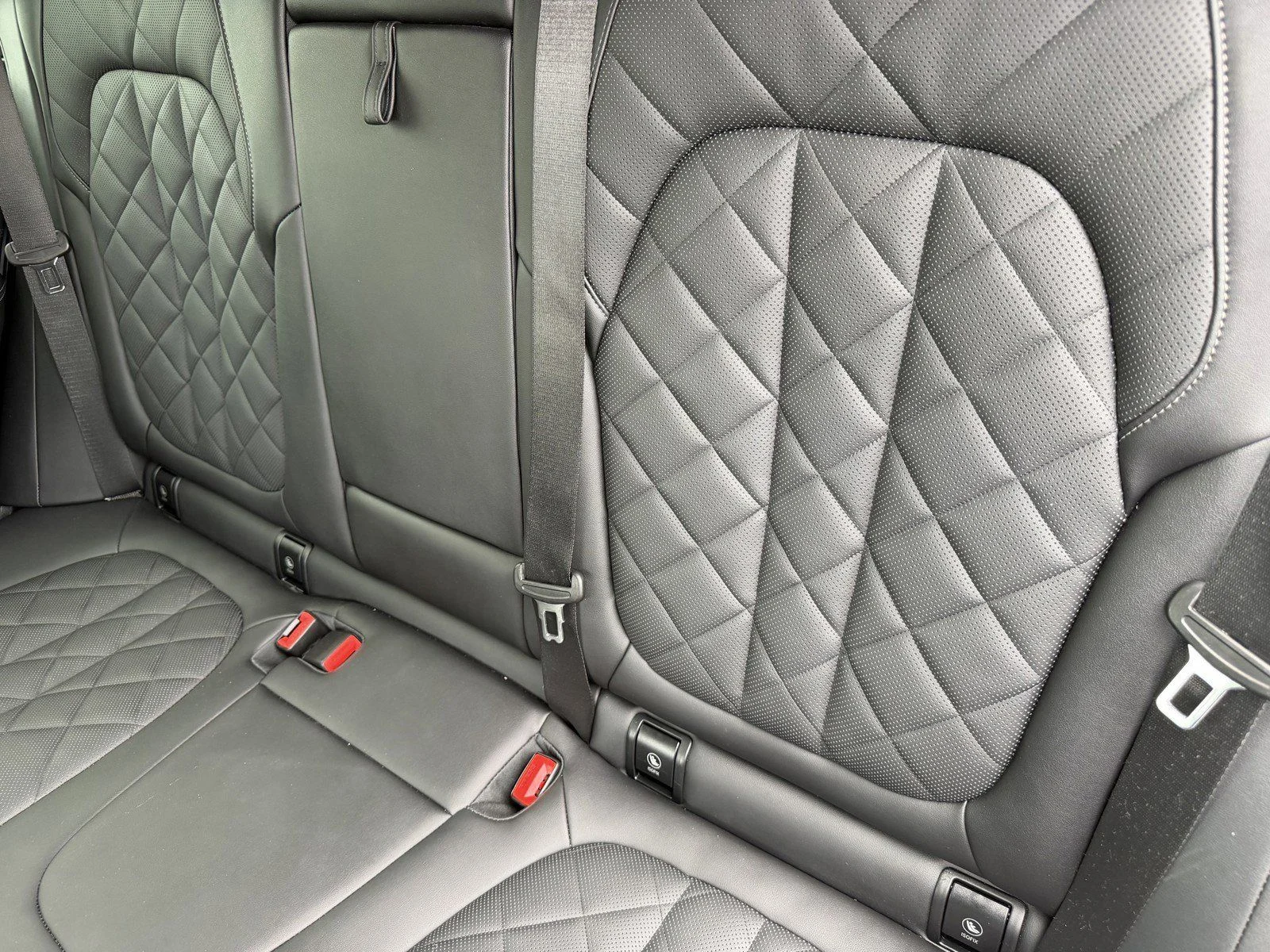 Certified Used 2024 Brooklyn Grey Metallic BMW M60i image 22