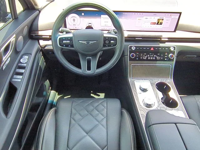 Used 2025 Green Genesis 3.5T Prestige image 12