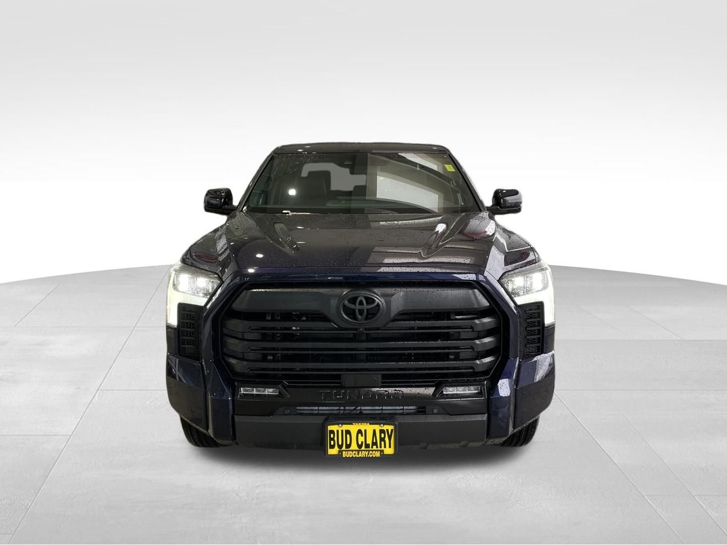 2026 Toyota Tundra Limited - Photo 9