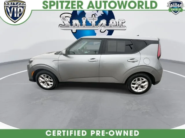 Certified Used 2024 Gray Kia LX image 10