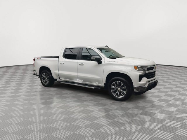 Used 2026 Summit White Chevrolet LT image 42