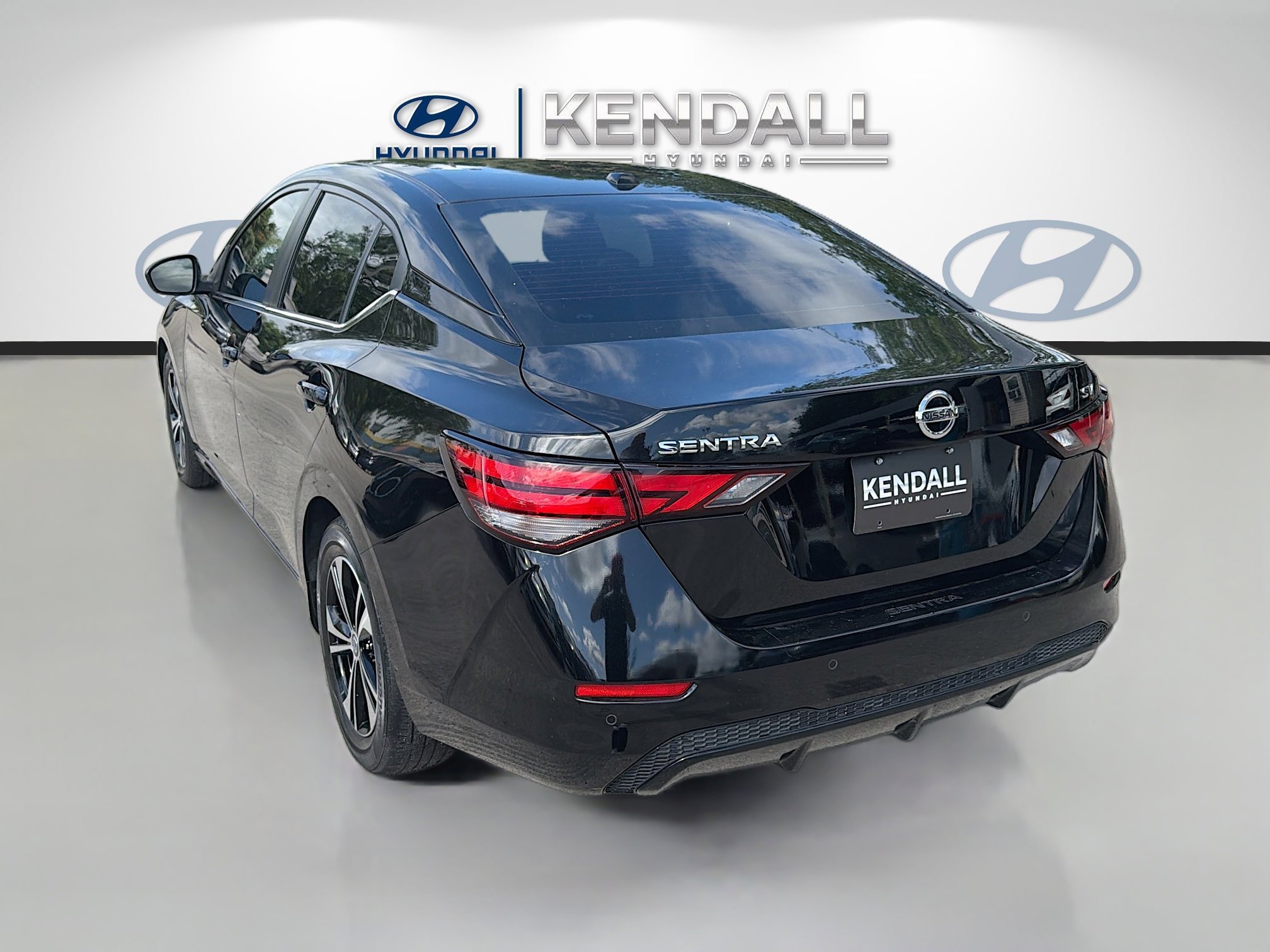 Used 2023 Super Black Nissan SV image 4