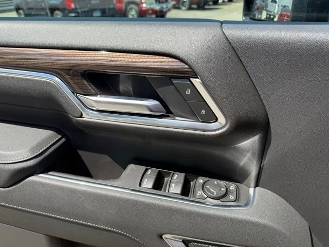 New 2026 Black Chevrolet LT image 19