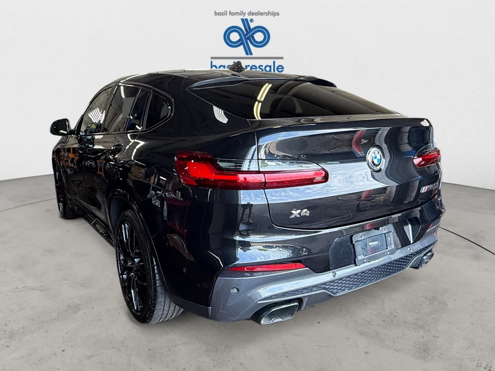 Used 2019 Black Sapphire Metallic BMW M40i image 4