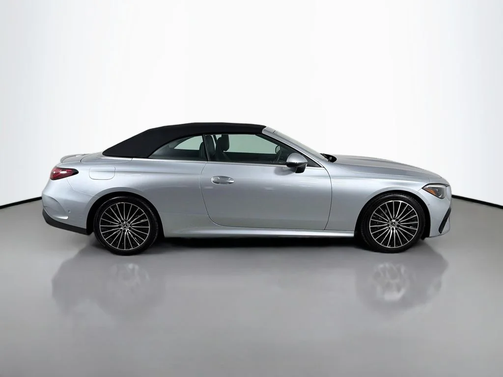Used 2024 Green Mercedes-Benz CLE 300 image 4
