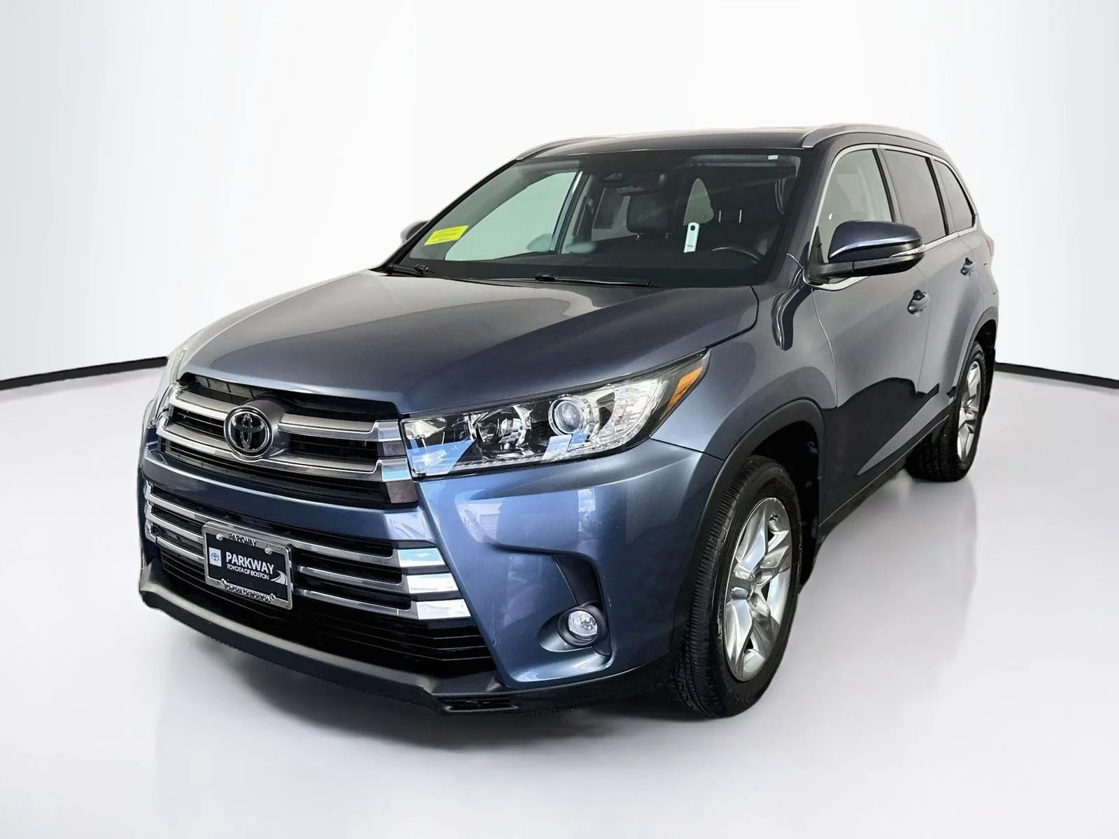 Used 2019 Blue Toyota Limited image 3