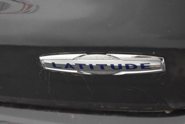 Used 2024 Gray Jeep Latitude image 14