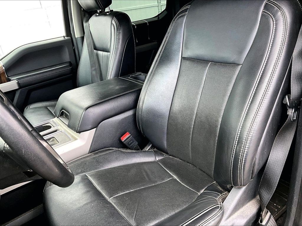 Used 2019 Agate Black Metallic Ford Lariat image 10