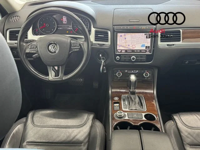 Used 2015 Black Volkswagen V6 Lux image 27