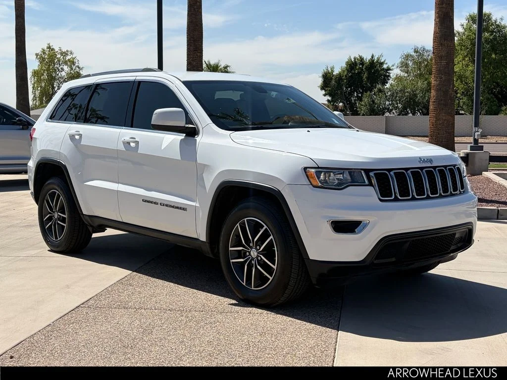 Used 2018 White Jeep Laredo E image 8