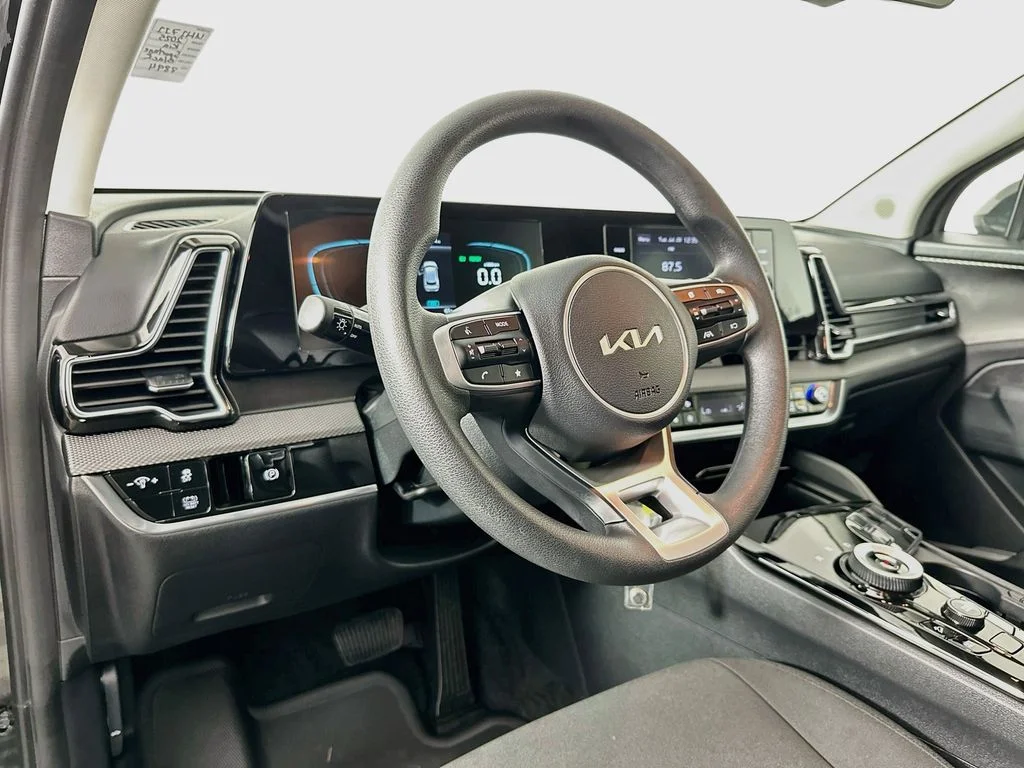 Used 2025 Fusion Black Kia LX image 10