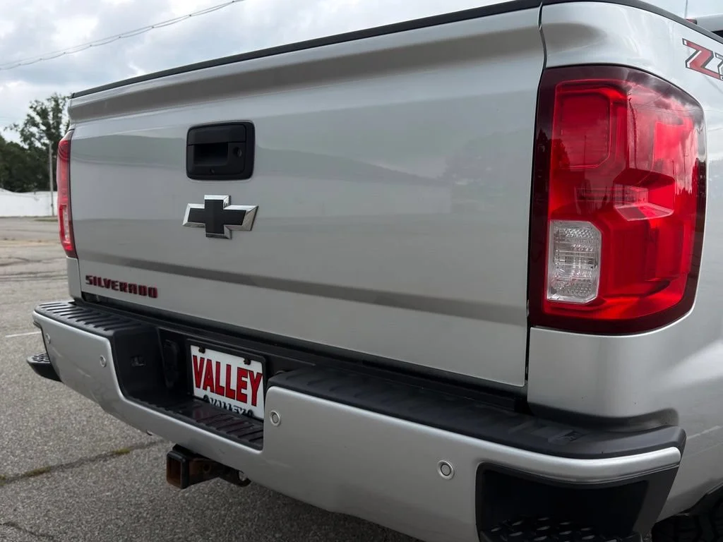 Used 2018 SILVER ICE METALLIC Chevrolet LTZ image 11