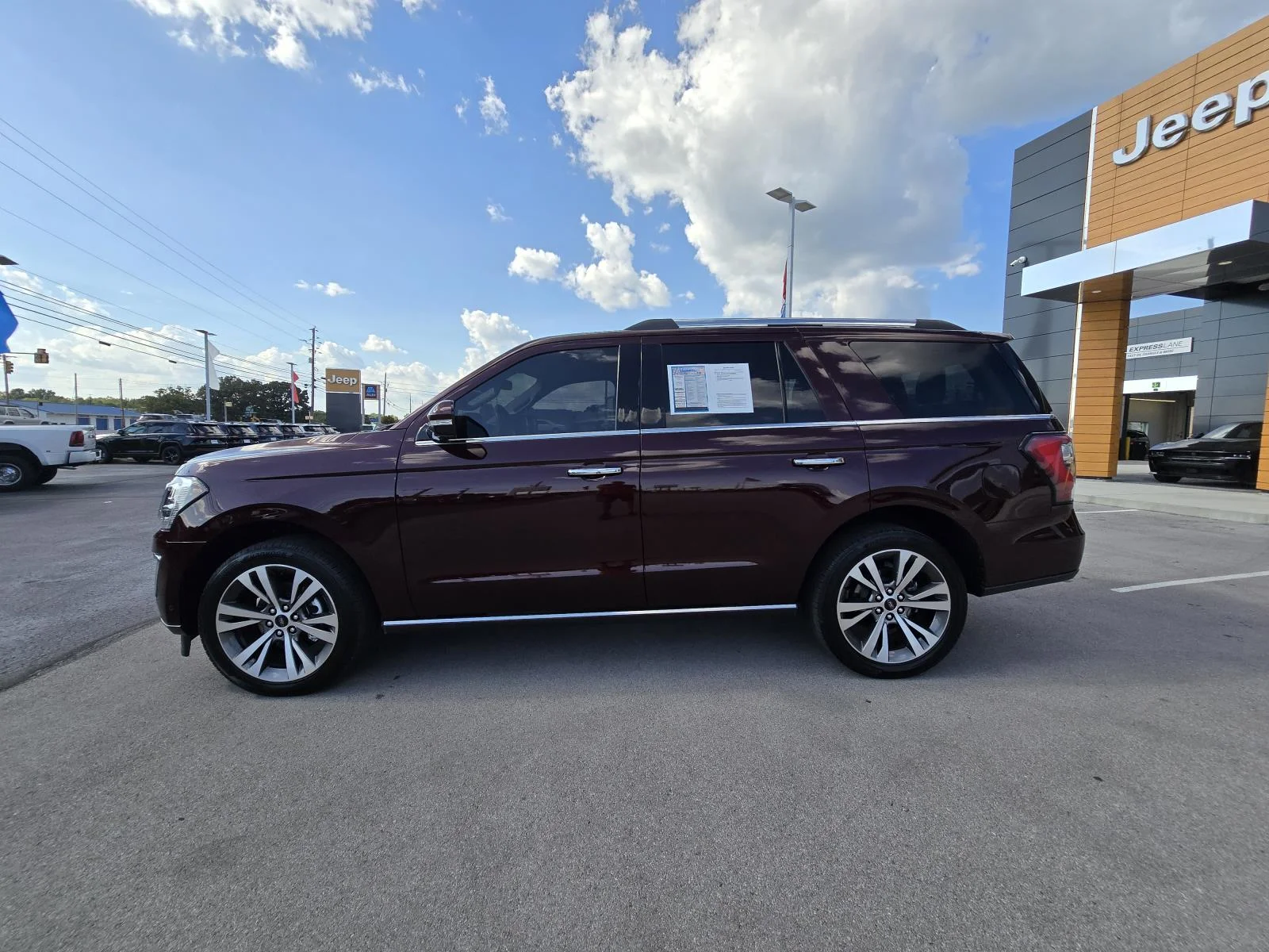 Used 2020 Burgundy Velvet Metallic Tinted Clearcoat Ford Limited image 4