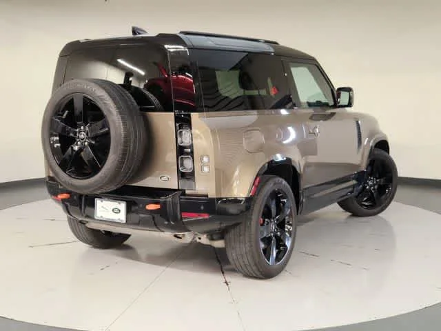 Used 2023 Gondwana Stone Metallic Land Rover X image 2