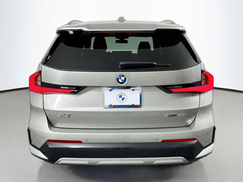 New 2027 Space Silver Metallic BMW xDrive28i image 6
