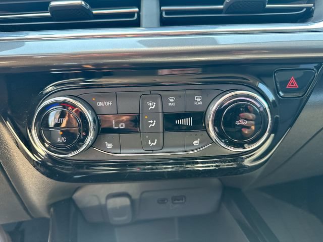 Used 2024 Summit White Chevrolet ACTIV image 38