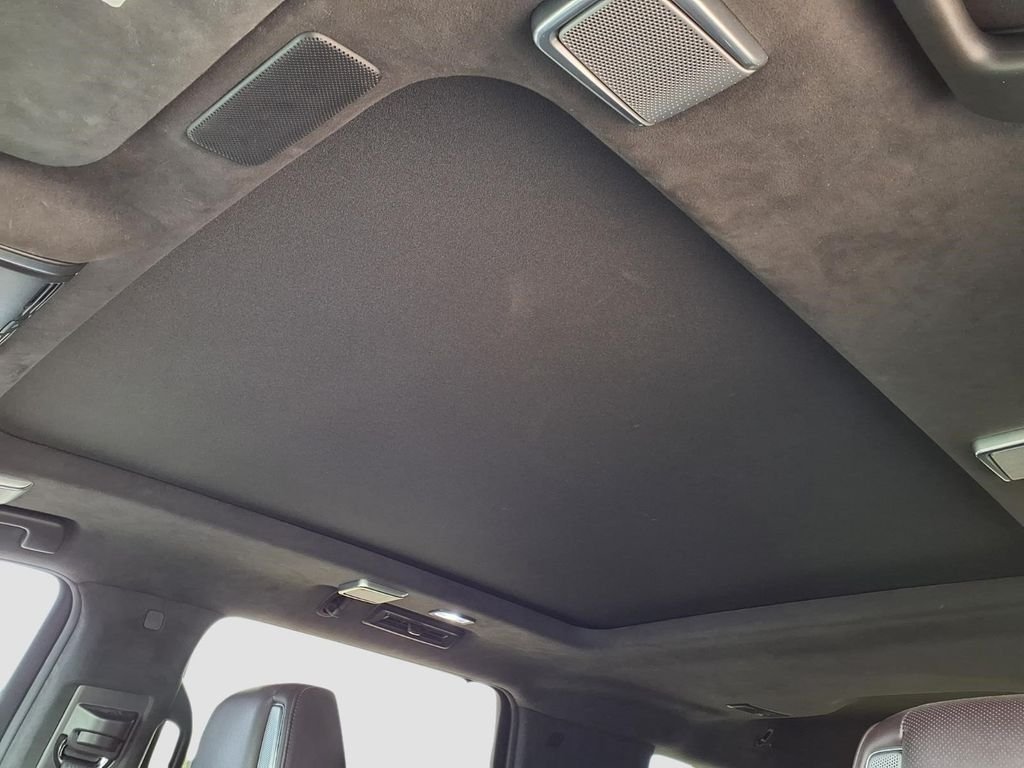 Used 2021 Infrared Cadillac Sport Platinum image 22