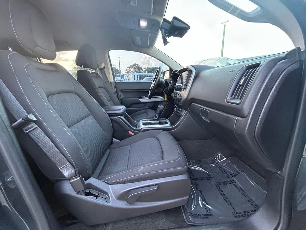 Used 2018 Graphite Metallic Chevrolet LT image 23