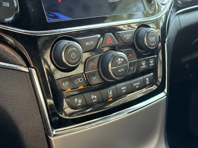 Used 2021 Gray Jeep Trailhawk image 26