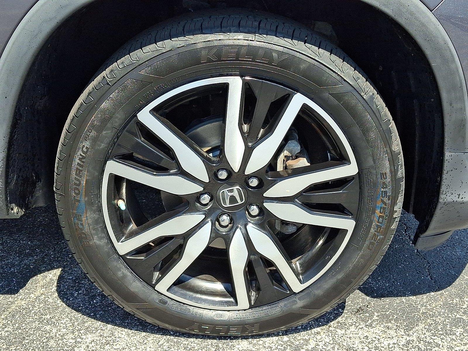 Used 2021 Modern Steel Metallic Honda Touring image 8