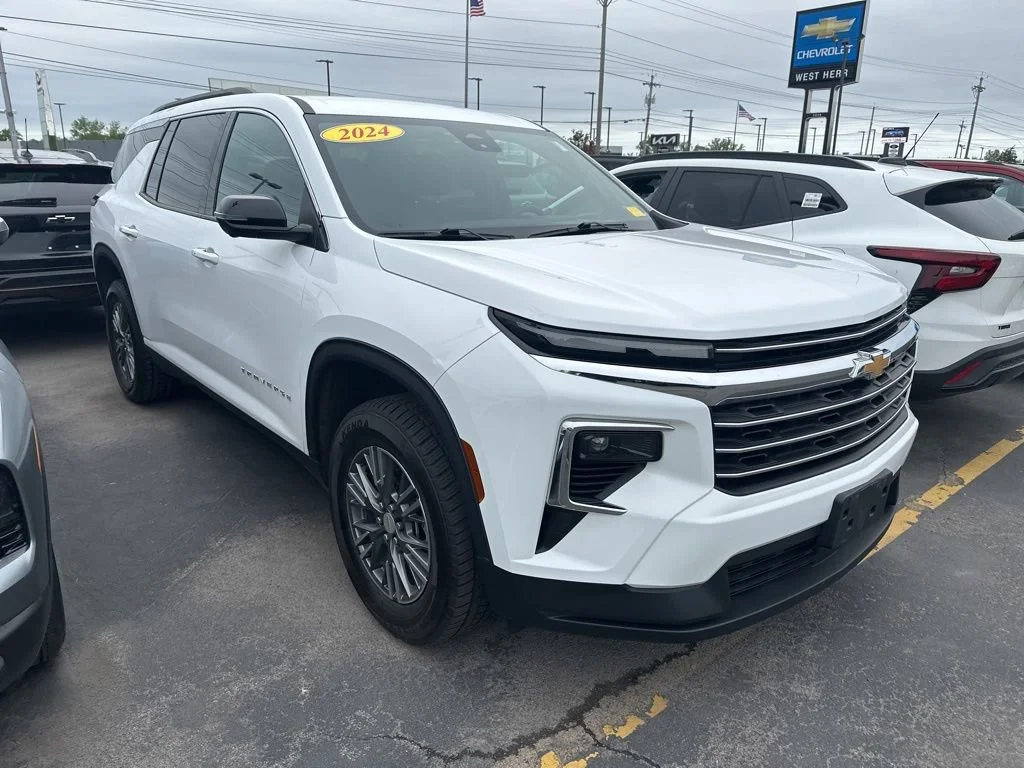 2024 Chevrolet Traverse AWD LT's photo