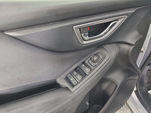 Certified Used 2022 Silver Subaru Premium image 10