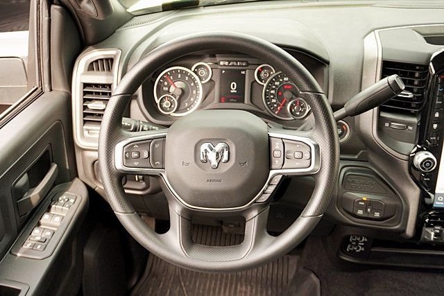 New 2026 Bright White Clear-Coat Exterior Paint RAM Tradesman image 24