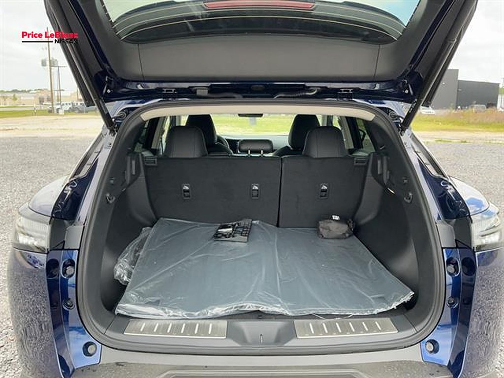 New 2026 Deep Ocean Blue Pearl Nissan SL image 14