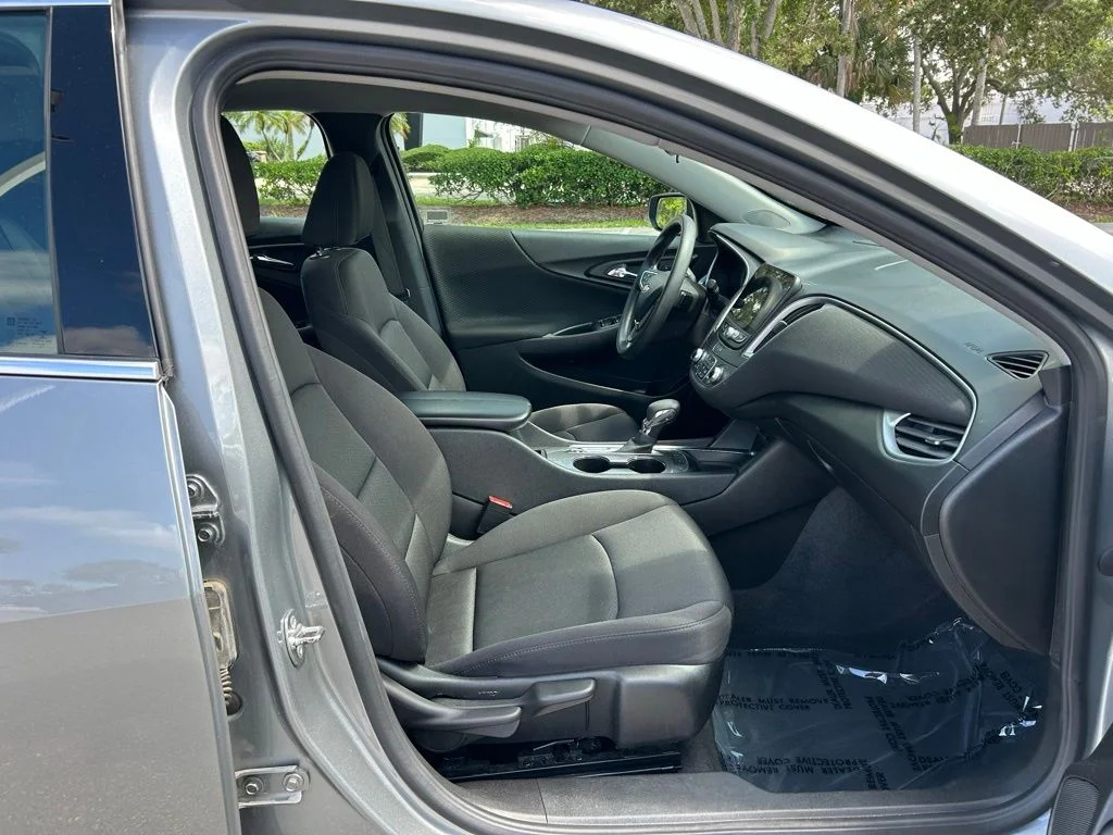 Used 2024 Gray Chevrolet LT image 40