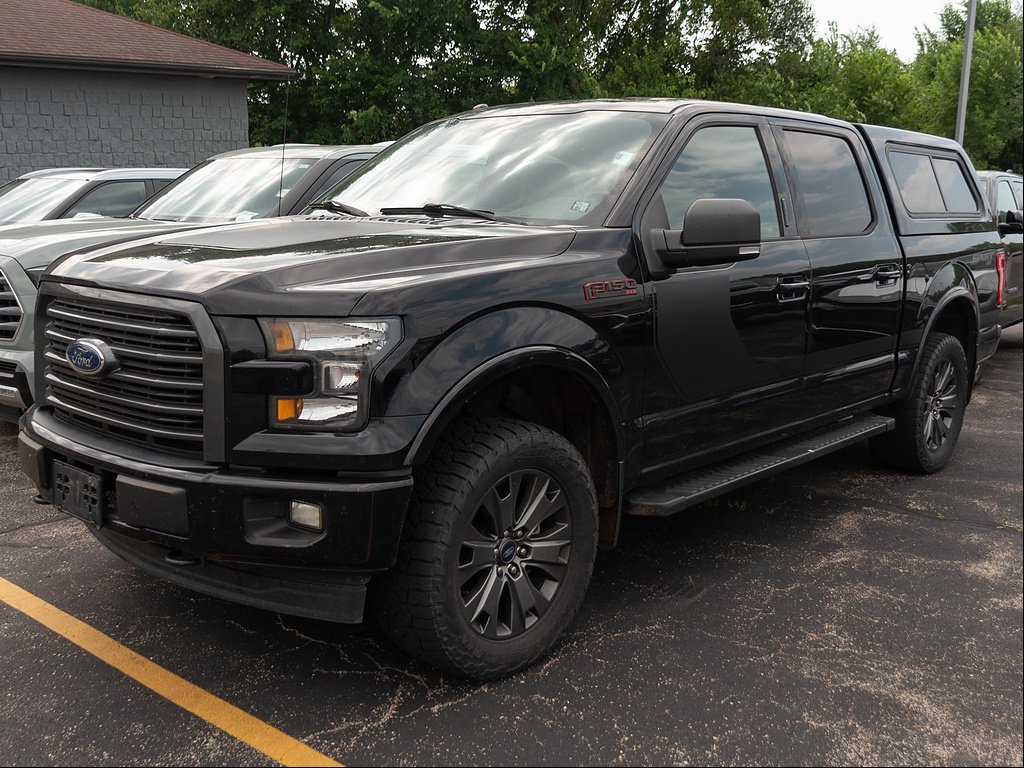 Used 2017 Shadow Black Ford XLT image 4
