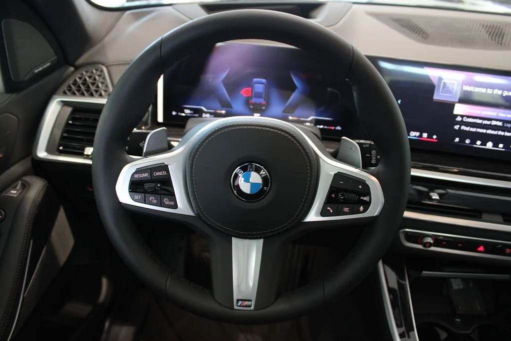 New 2026 Carbon Black Metallic BMW xDrive40i image 21