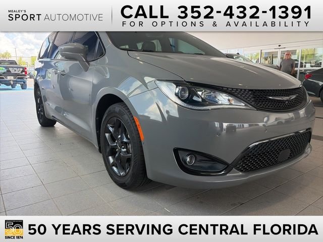 2020 Chrysler Pacifica Touring L Plus's photo