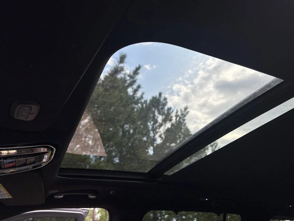 Used 2023 Gray Jeep Base image 24