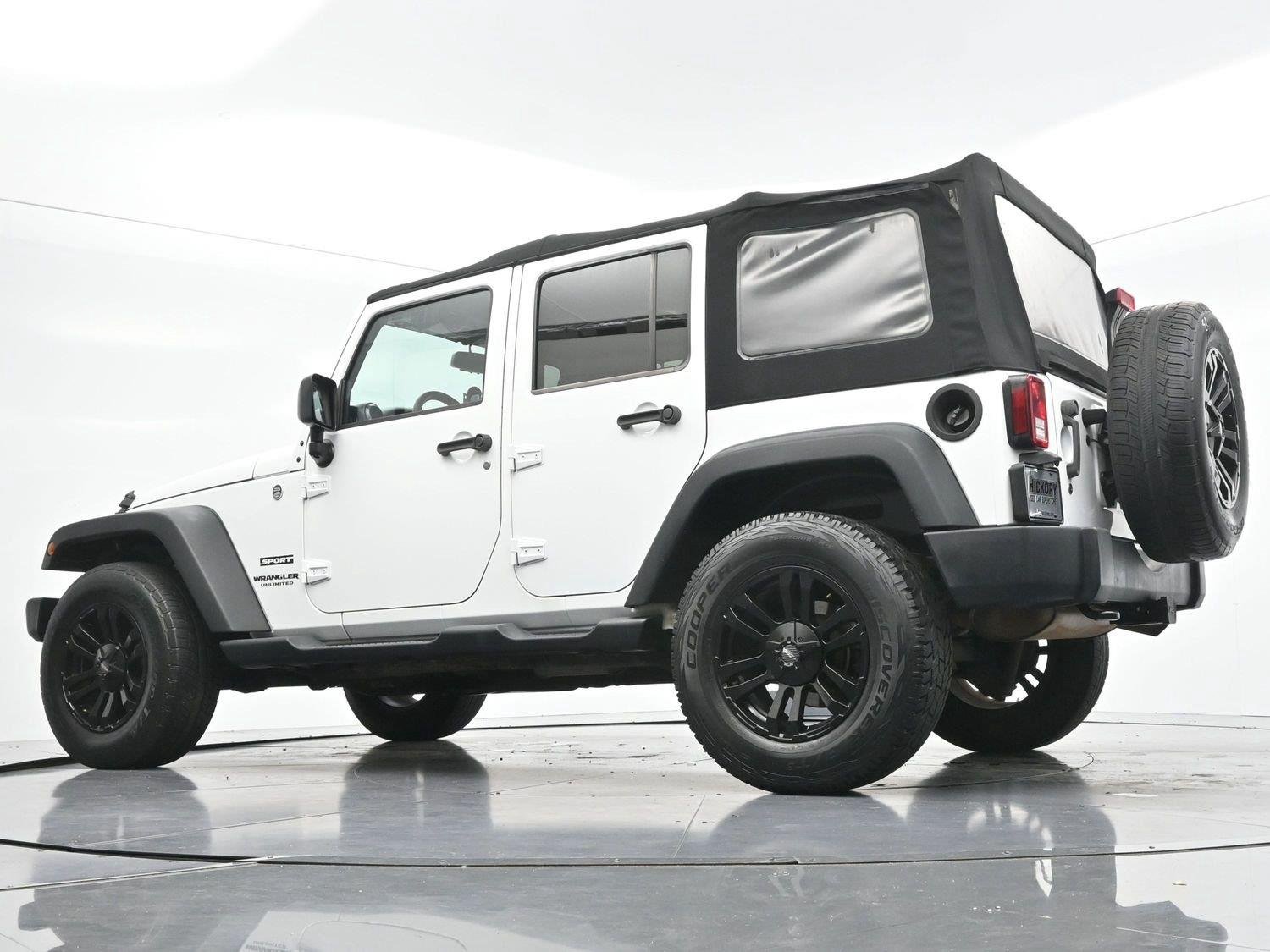 Used 2015 Bright White Clearcoat Jeep Sport image 45
