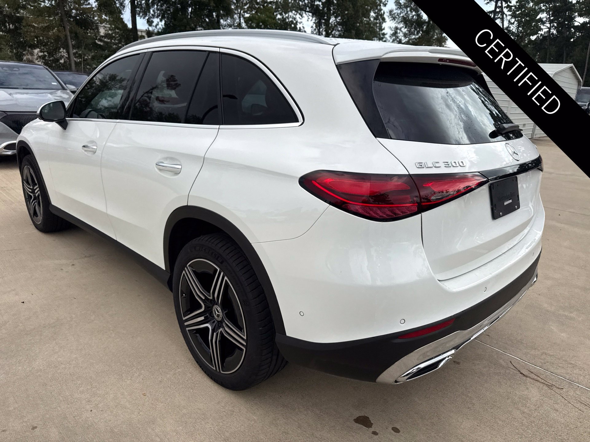 Certified Used 2026 Polar White Mercedes-Benz GLC 300 image 5