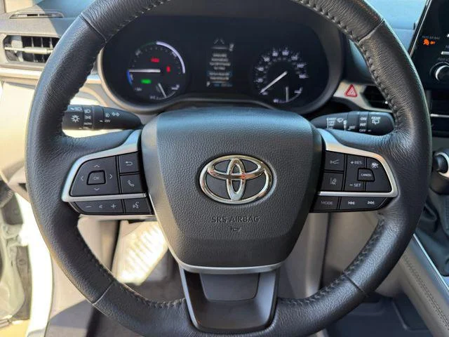 Certified Used 2024 WIND CHILL PEARL Toyota XLE image 51