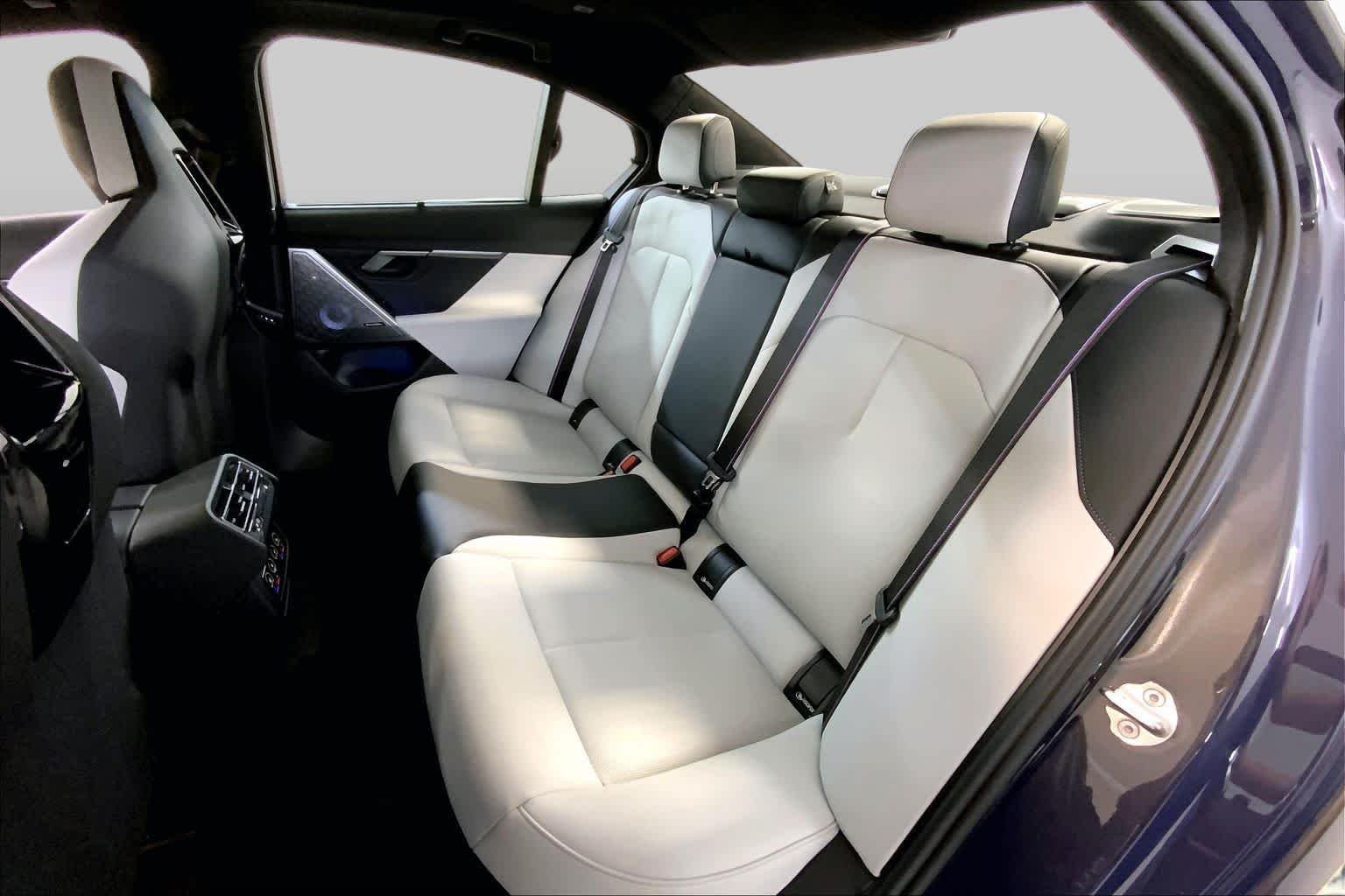 Used 2025 SEPIA METALLIC BMW  image 20