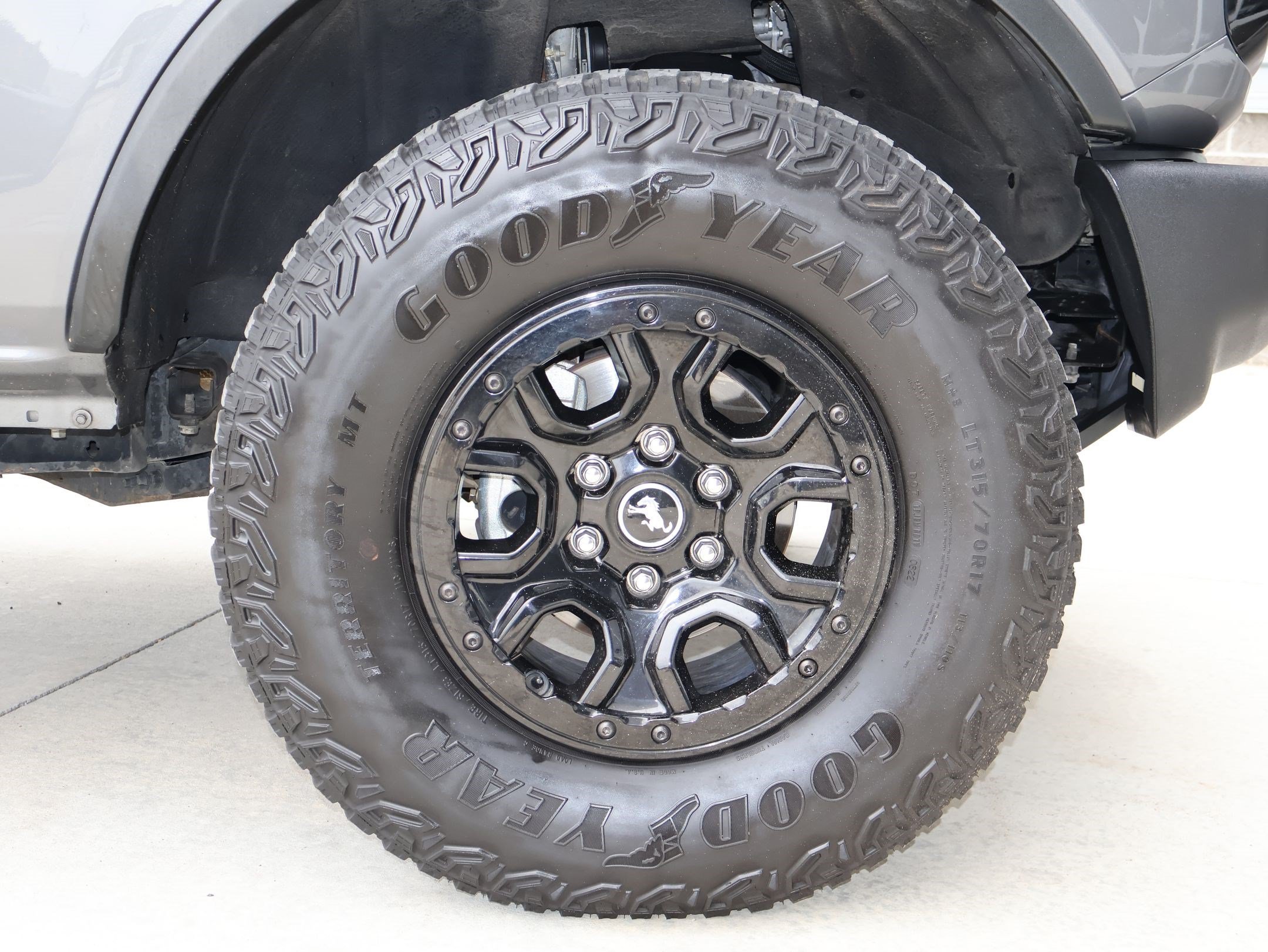 Used 2022 Gray Metallic Ford Base 4 Door Advanced 4x4 image 29