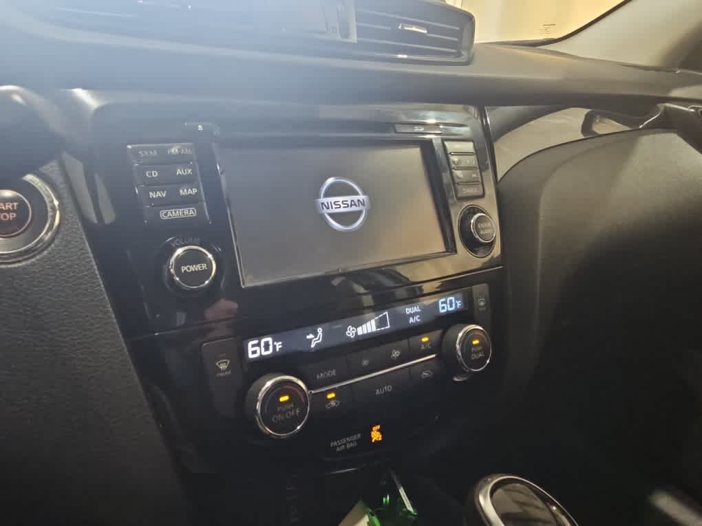 Used 2017 Gun Metallic Nissan SV image 8
