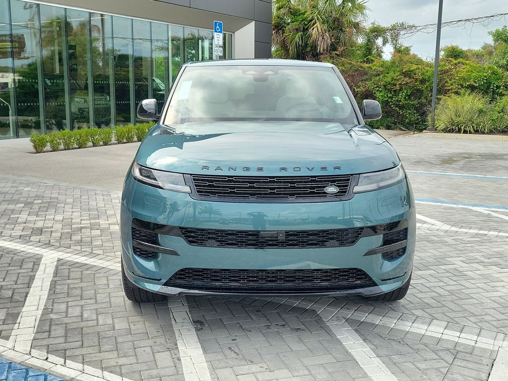 New 2026 Giola Green Land Rover Dynamic SE image 8