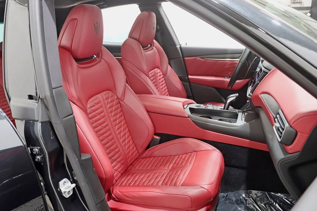 Used 2022 Black Maserati Modena image 28