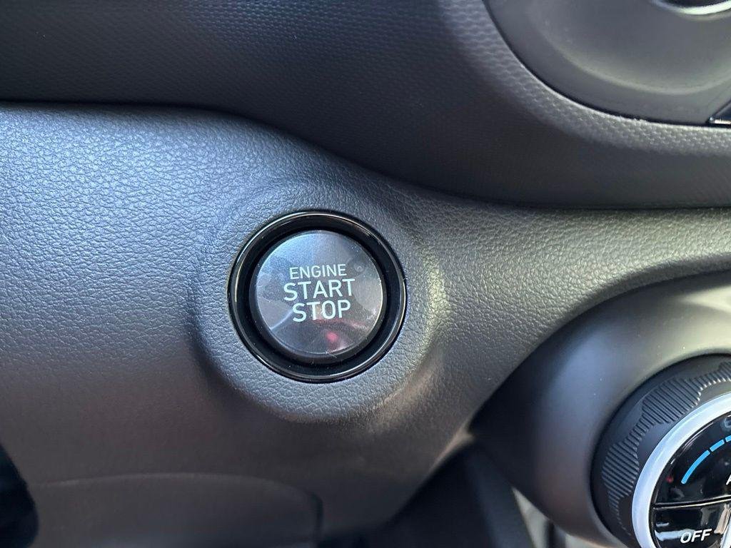 New 2026 White Hyundai SEL w/Two-Tone Roof image 30