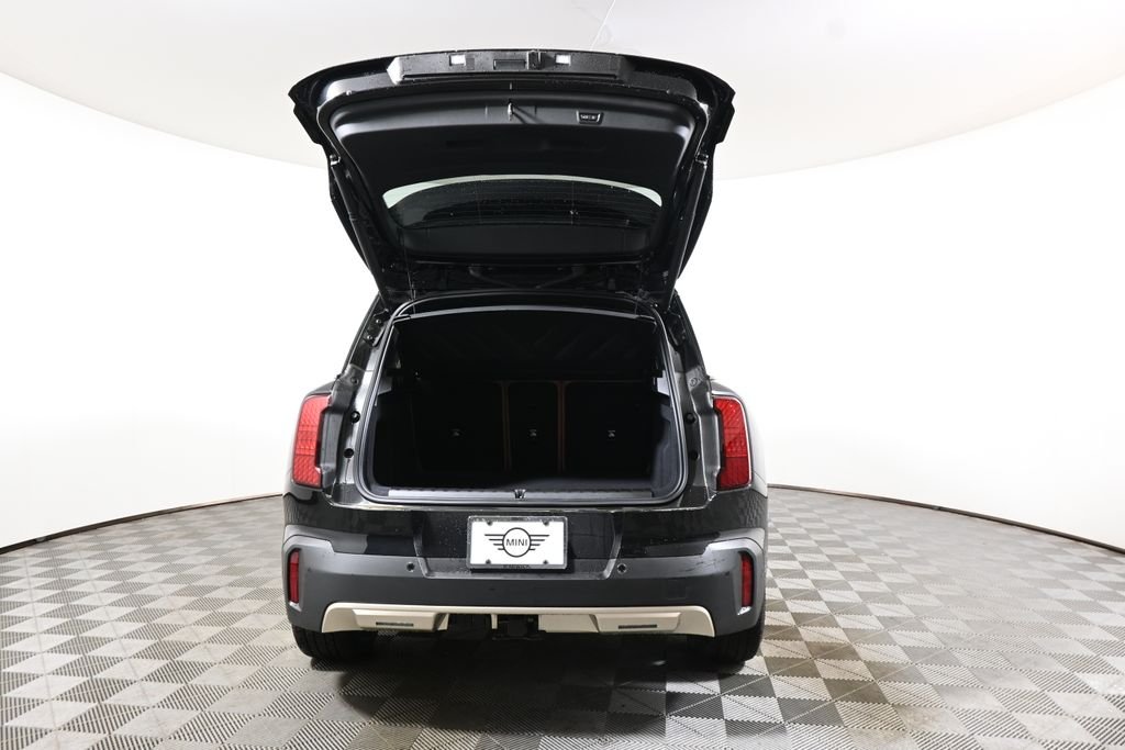 New 2026 Black MINI Iconic image 32