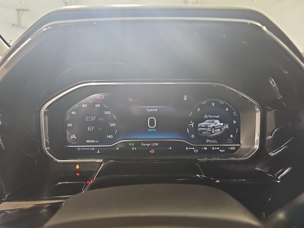 Used 2024 Sterling Gray Metallic Chevrolet LT (2FL) image 25