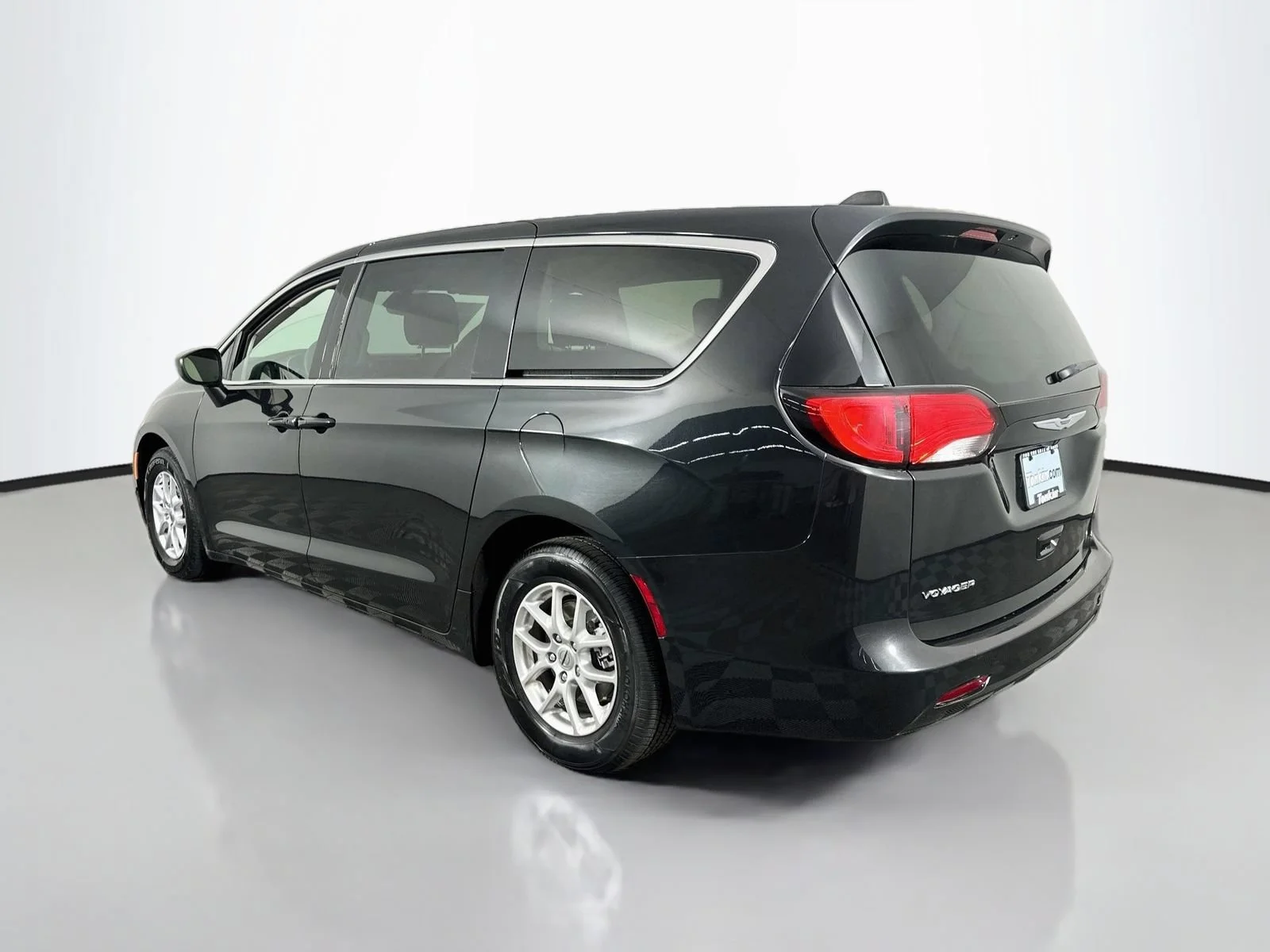 Used 2023 Black Chrysler LX image 6
