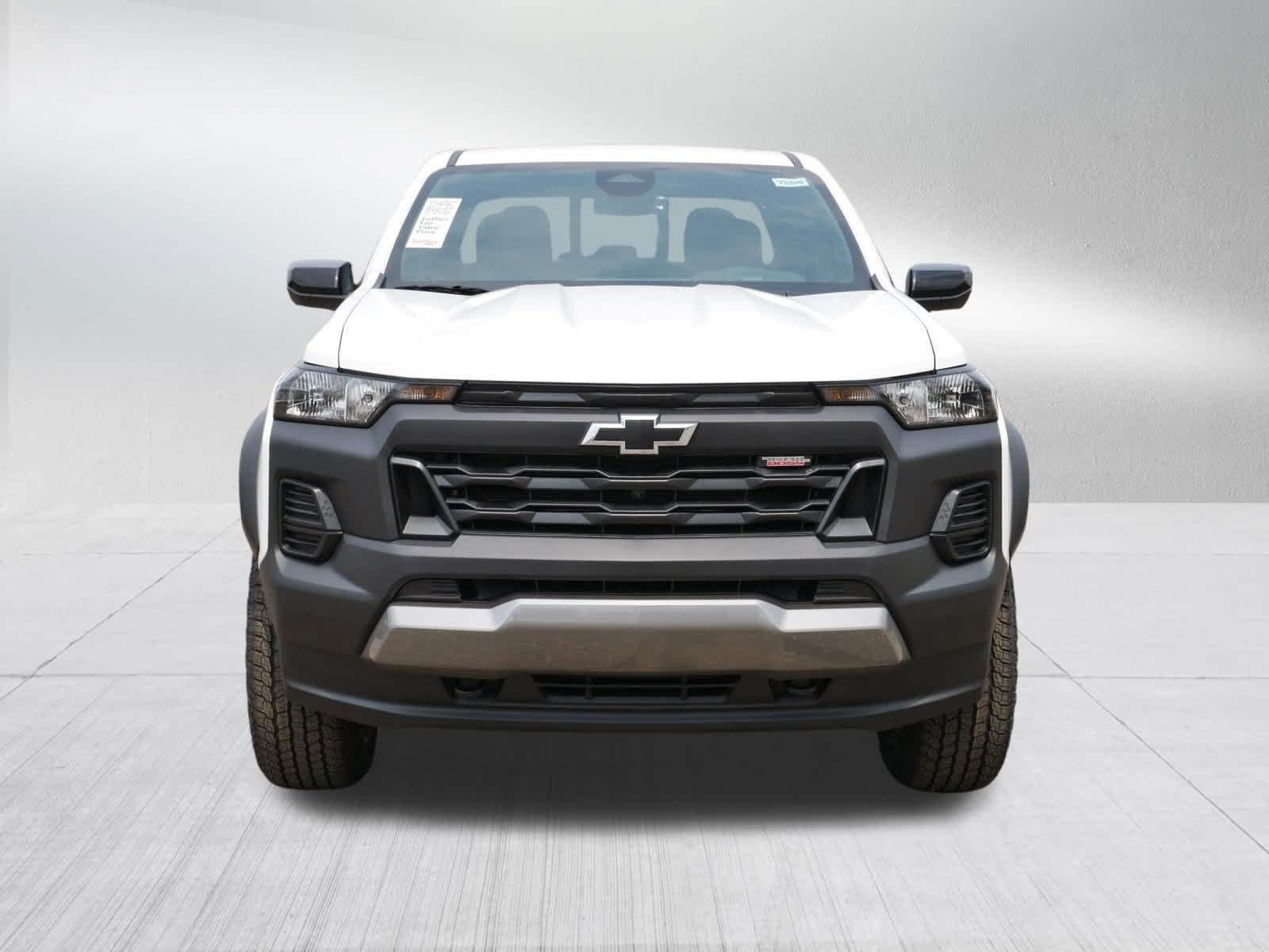 New 2026 Summit White Chevrolet Trail Boss image 8